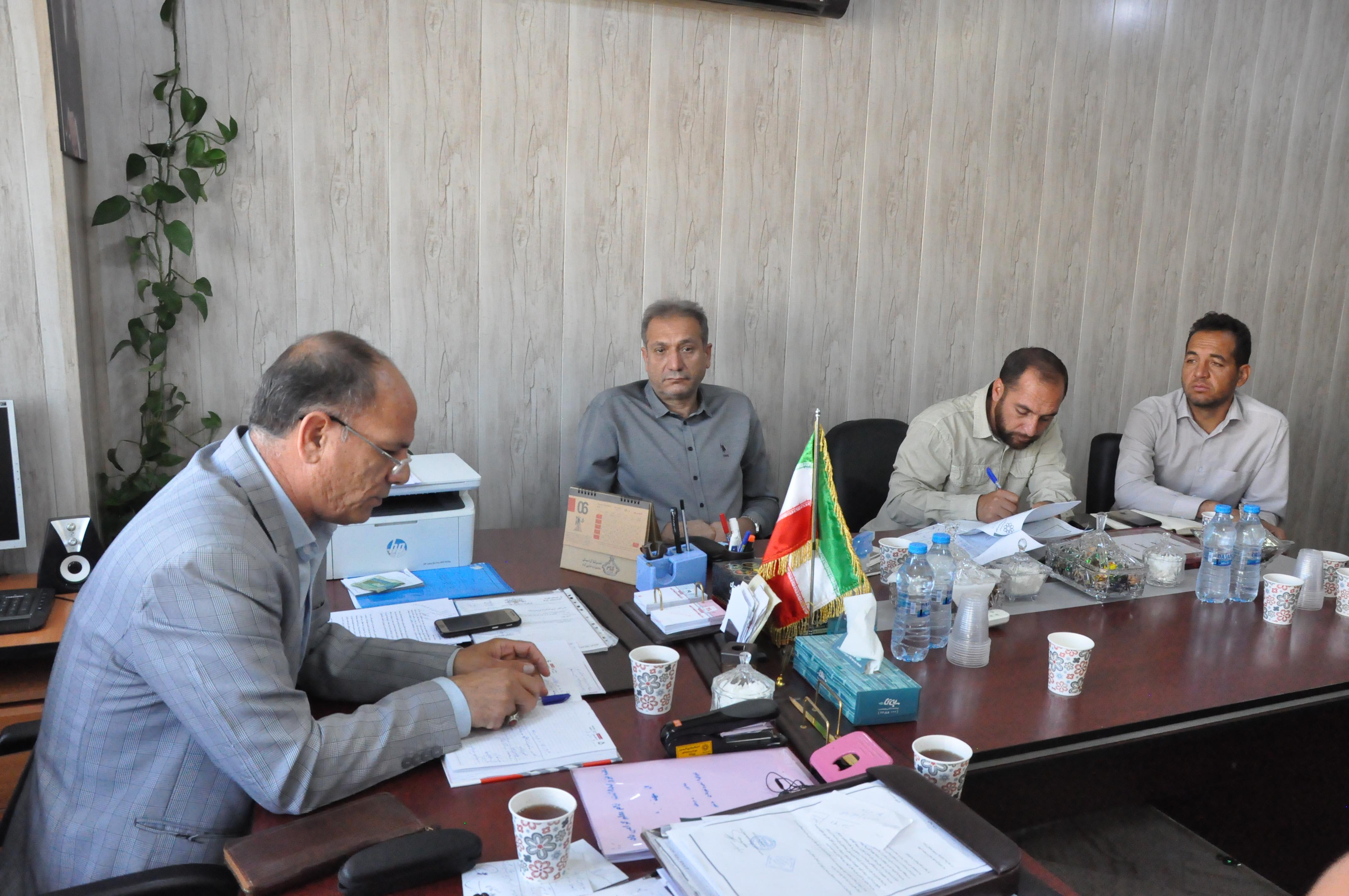 بررسی جزئیات قرارداد پیمانکار تفکیک زباله در جلسه کمیسیون خدمات شهر شورای اسلامی شهر محمدشهر