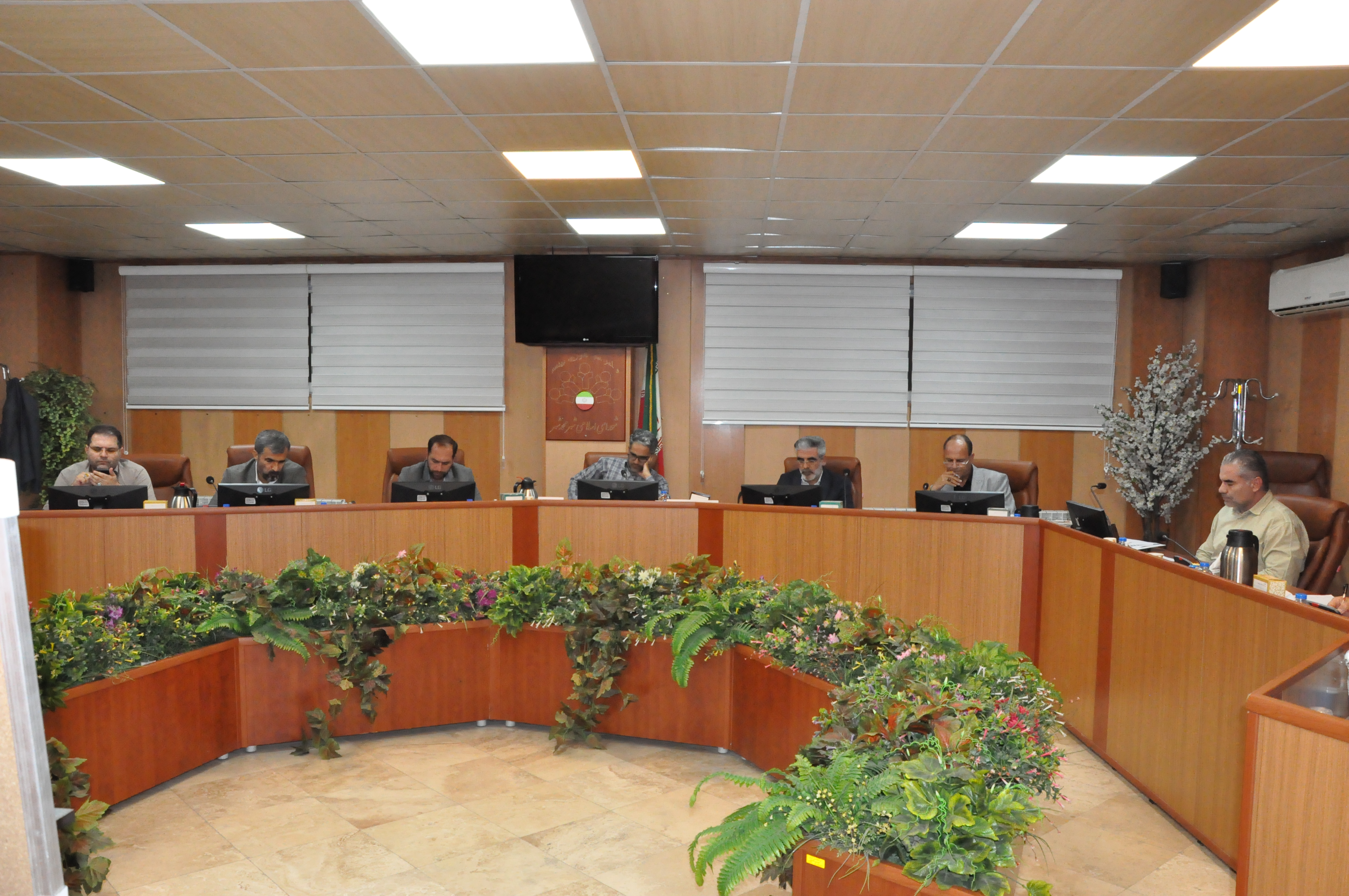 بررسی و تصویب لوایح ارسالی شهرداری در شصت و ششمین جلسه رسمی شورای اسلامی شهر محمدشهر