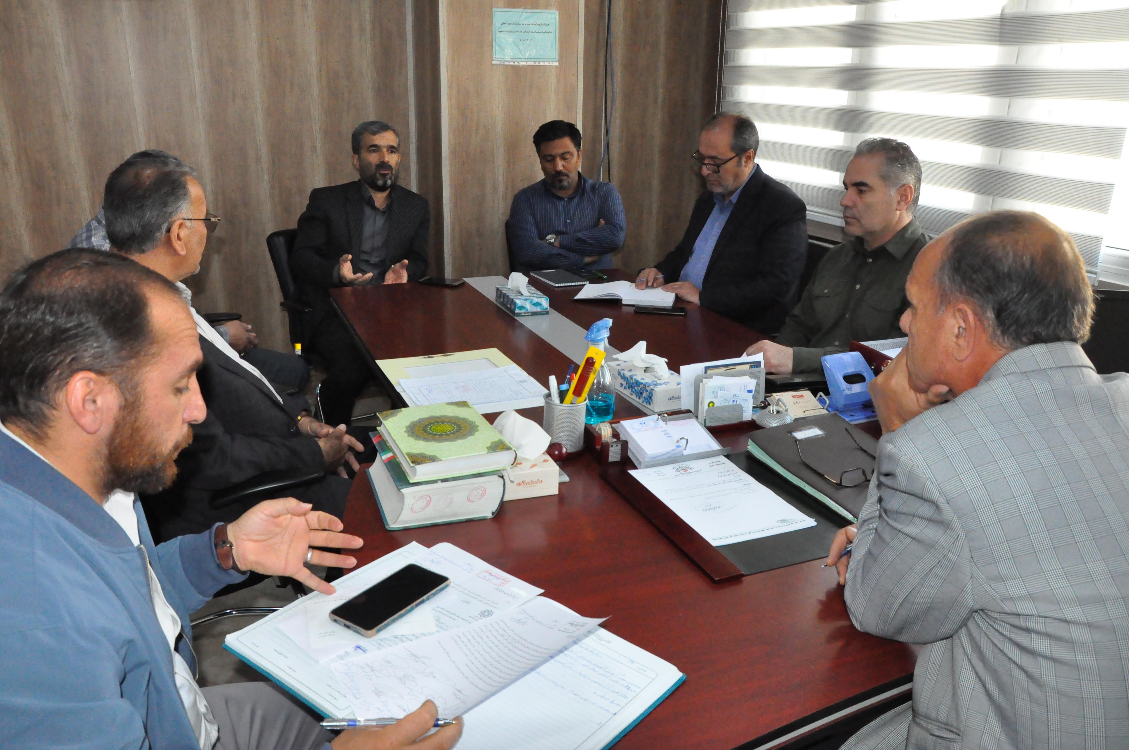 برگزاری جلسه کمیسیون عمران شورای اسلامی شهر محمدشهر با حضور نماینده آموزش و پرورش ناحیه3