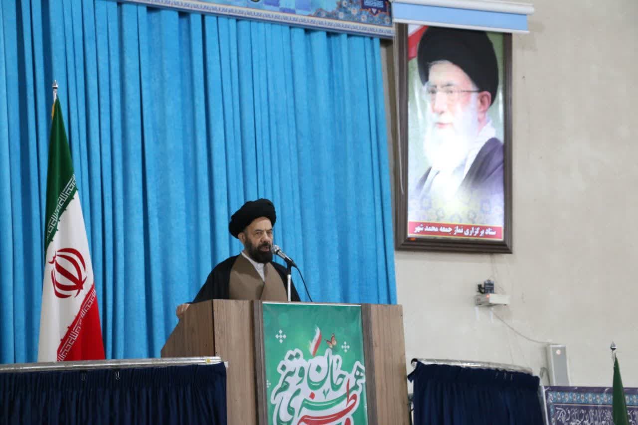  تقدیر امام جمعه محمدشهر از شهردار و اعضای شورای اسلامی شهر محمدشهر در خطبه های نماز جمعه هفته گذشته