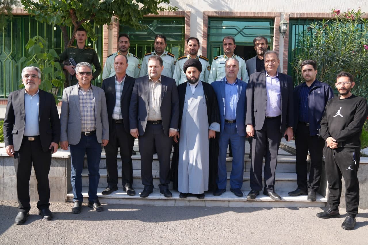 دیدار امام جمعه و مدیریت شهری محمدشهر با حافظان نظم و امنیت به مناسبت هفته نیروی انتظامی