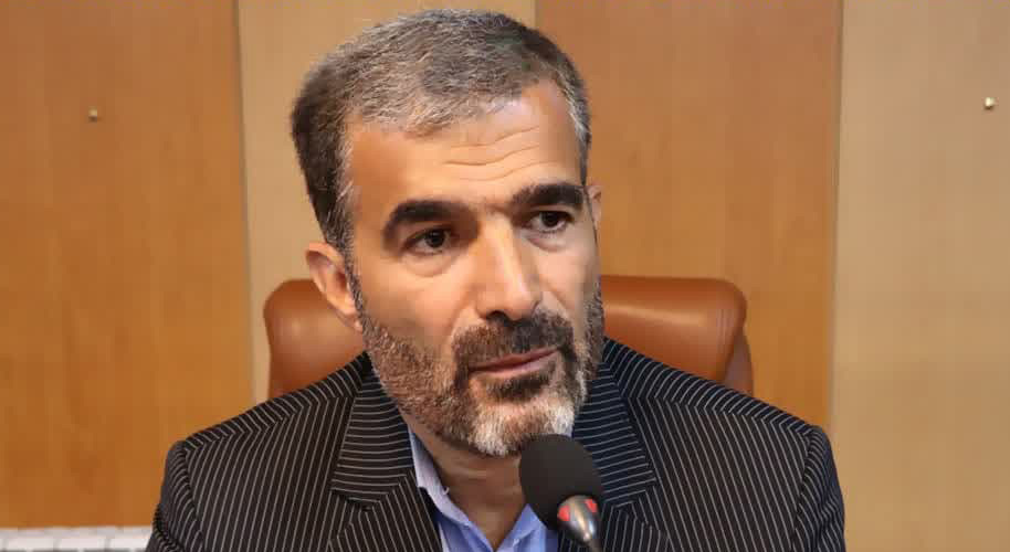 محمداحمدوند: خواستار تعیین تکلیف نیروهای شرکتی  و تبدیل وضعیت استخدامی آنها شد
