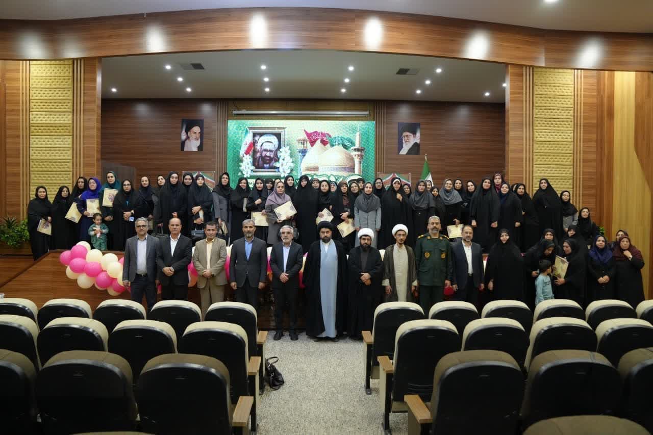 مشق عشق ؛ آیین تجلیل از معلمان محمدشهر برگزار شد