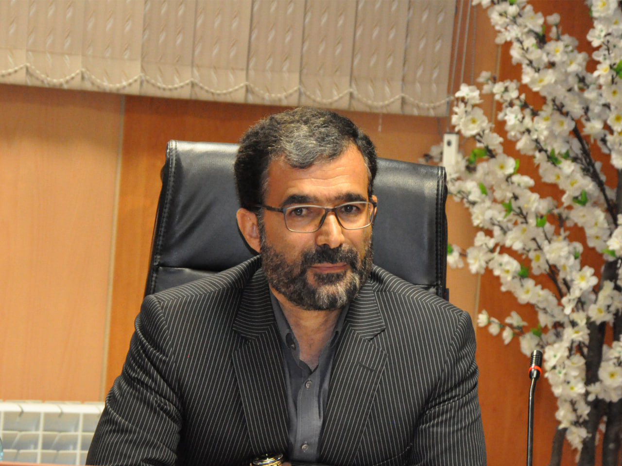 محمد احمدوند: پاسخگویی به مردم حق مسلم شهروندان و وظیفه ذاتی مسئولان است